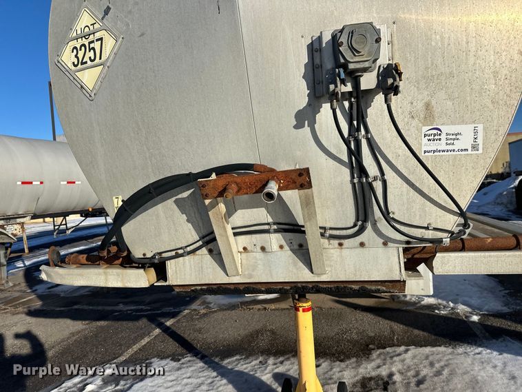 image for item FK1571 1996 Polar Tank asphalt trailer