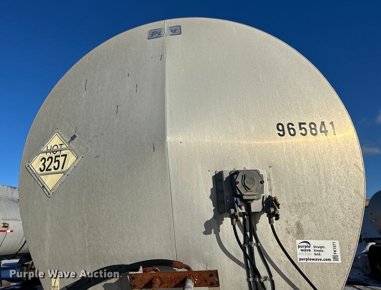 image for item FK1571 1996 Polar Tank asphalt trailer