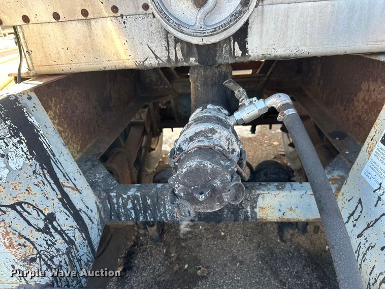 image for item FK1571 1996 Polar Tank asphalt trailer