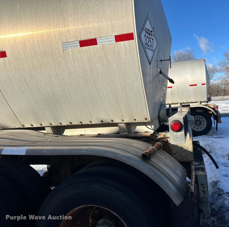 image for item FK1571 1996 Polar Tank asphalt trailer