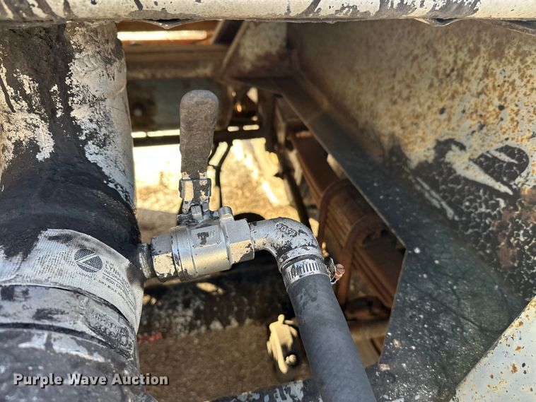 image for item FK1572 1996 Polar Tank asphalt trailer