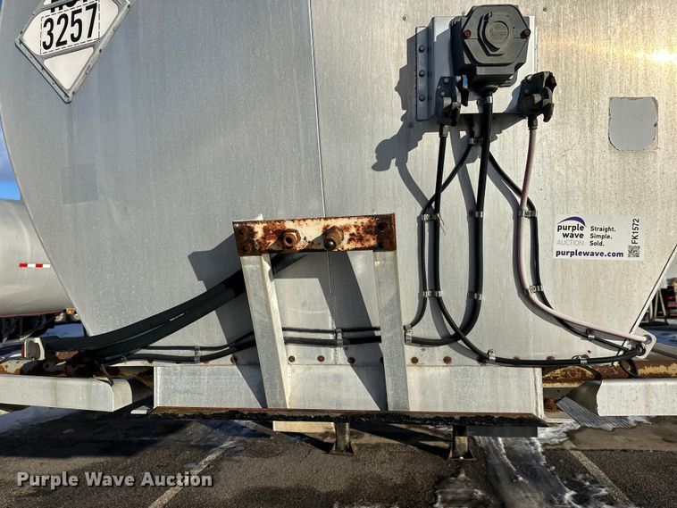 image for item FK1572 1996 Polar Tank asphalt trailer