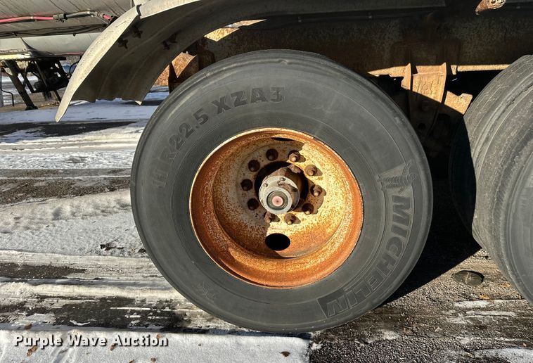 image for item FK1572 1996 Polar Tank asphalt trailer