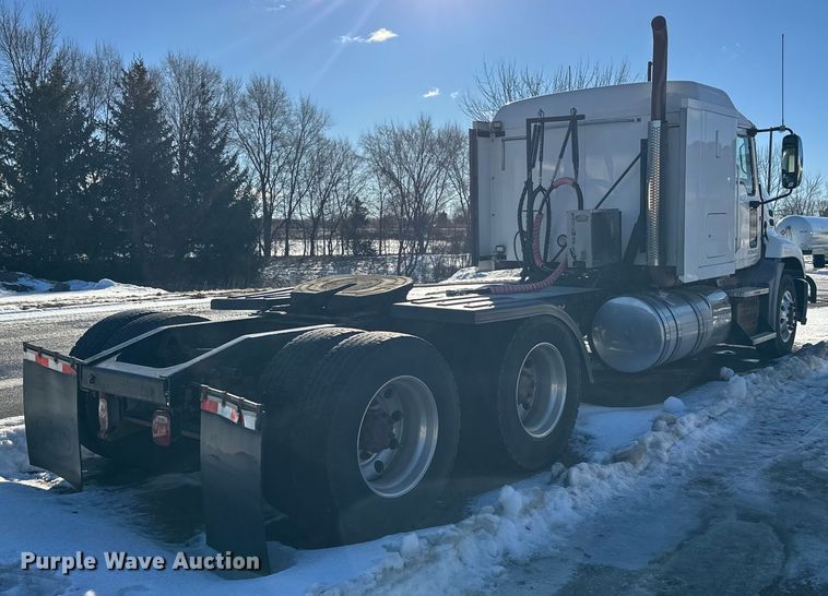 image for item FK1574 2016 Mack CXU613 semi truck