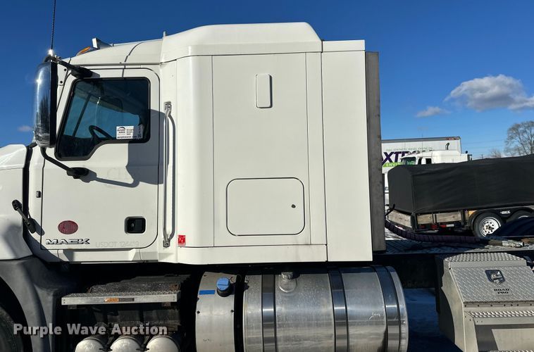 image for item FK1574 2016 Mack CXU613 semi truck