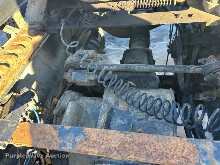 image for item FK1574 2016 Mack CXU613 semi truck