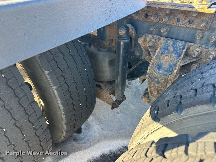 image for item FK1574 2016 Mack CXU613 semi truck