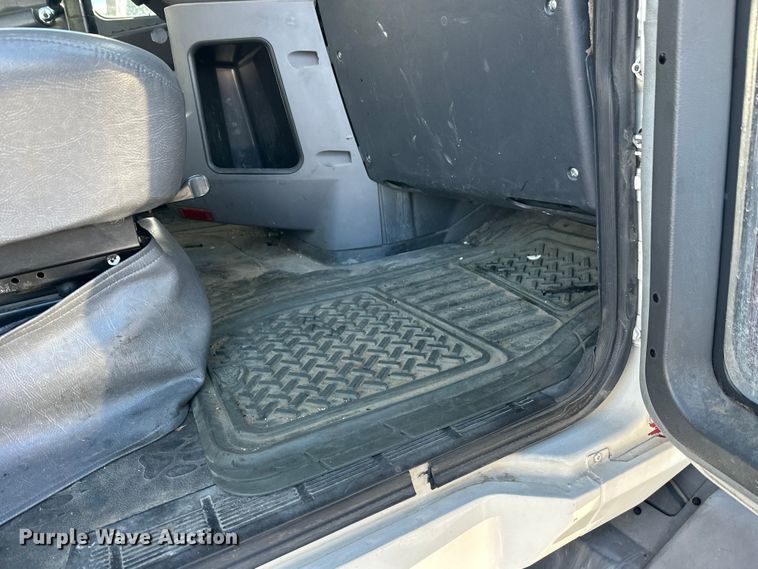 image for item FK1574 2016 Mack CXU613 semi truck