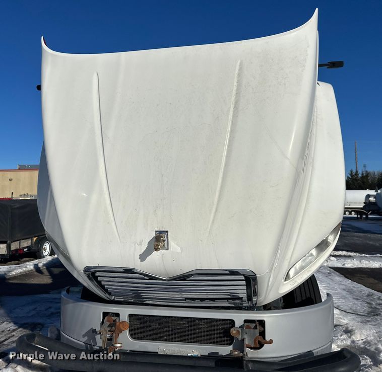 image for item FK1574 2016 Mack CXU613 semi truck