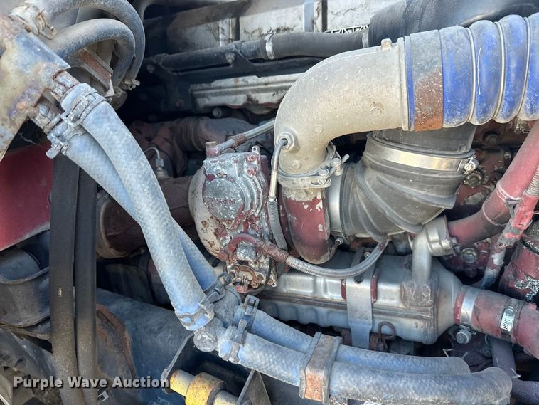 image for item FK1574 2016 Mack CXU613 semi truck