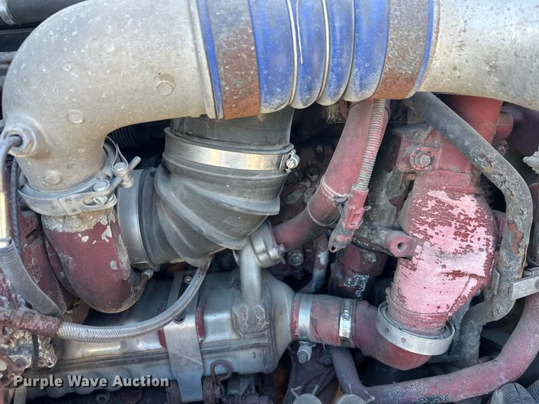 image for item FK1574 2016 Mack CXU613 semi truck