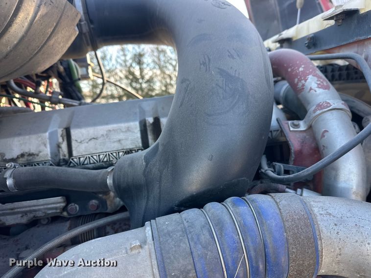 image for item FK1574 2016 Mack CXU613 semi truck