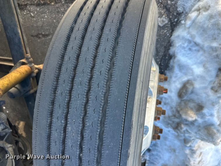 image for item FK1574 2016 Mack CXU613 semi truck