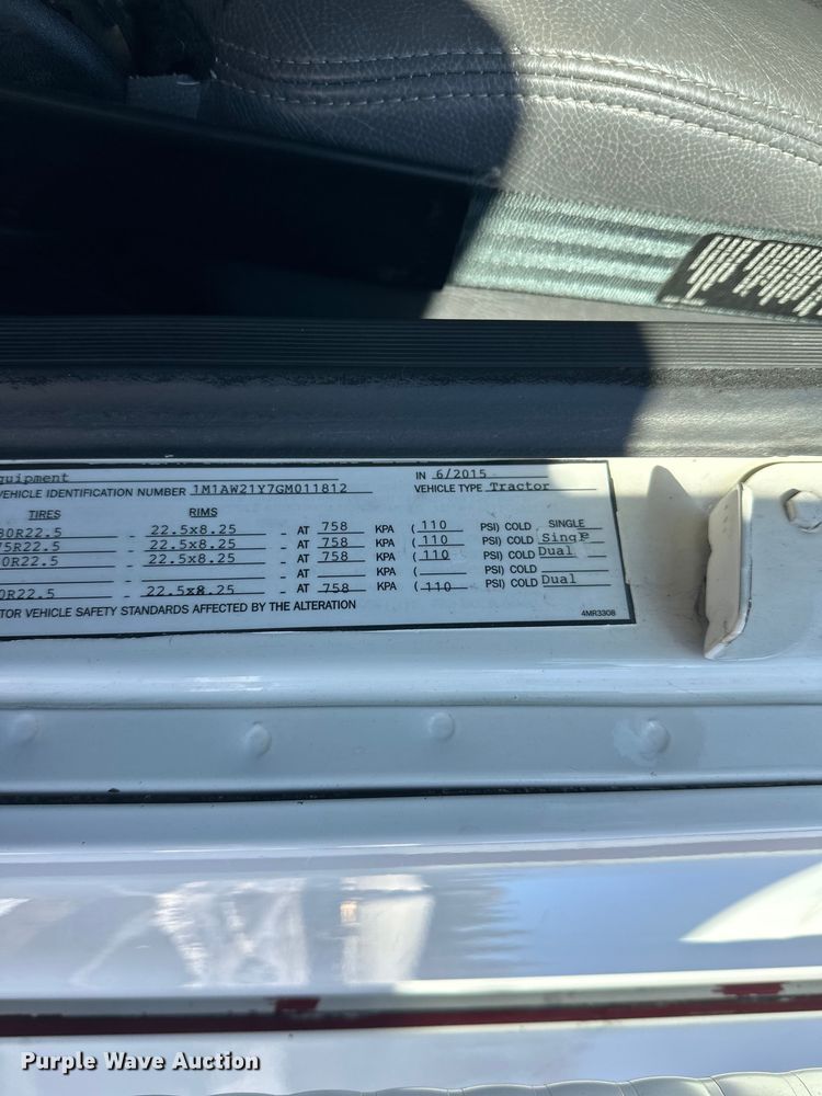 image for item FK1574 2016 Mack CXU613 semi truck