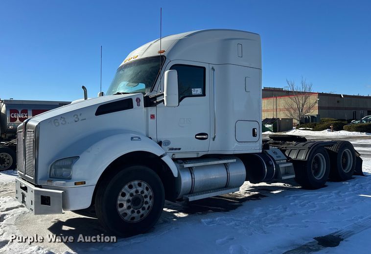 image for item FK1576 2016 Kenworth T880 semi truck