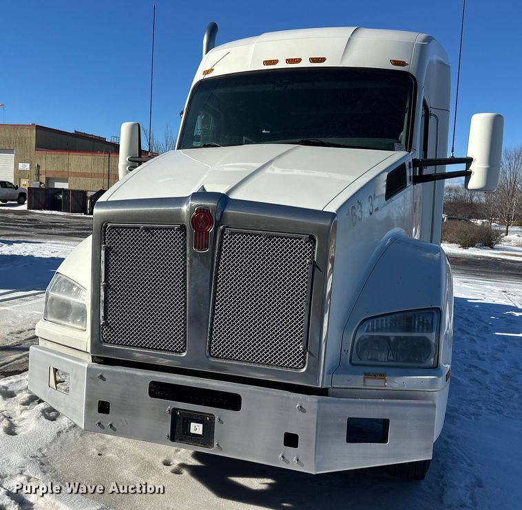image for item FK1576 2016 Kenworth T880 semi truck