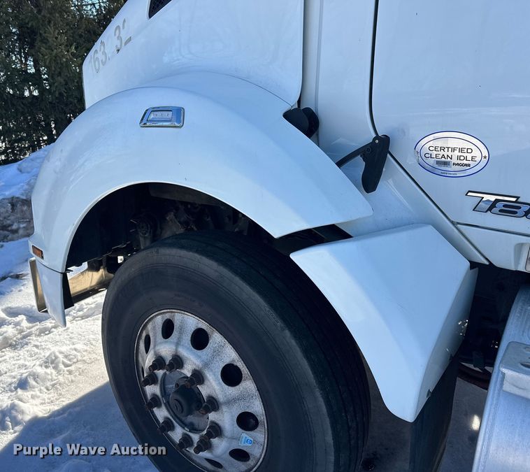 image for item FK1576 2016 Kenworth T880 semi truck