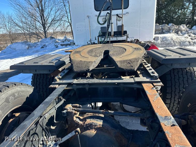 image for item FK1576 2016 Kenworth T880 semi truck