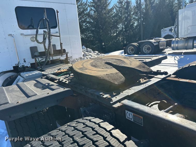 image for item FK1576 2016 Kenworth T880 semi truck