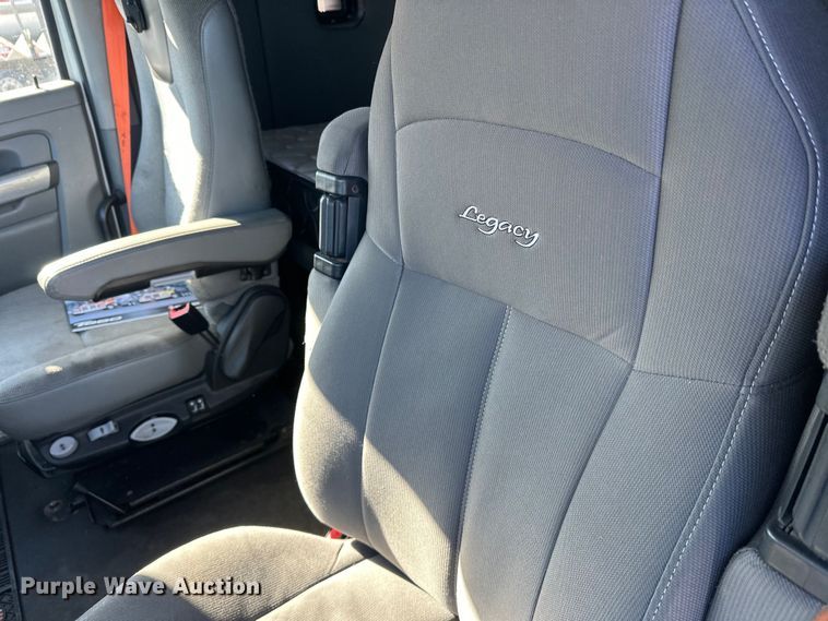 image for item FK1576 2016 Kenworth T880 semi truck