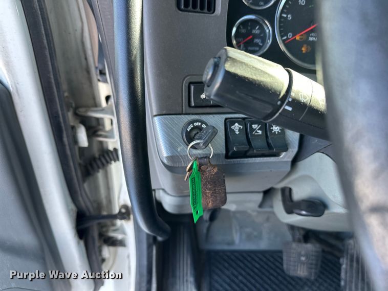 image for item FK1576 2016 Kenworth T880 semi truck