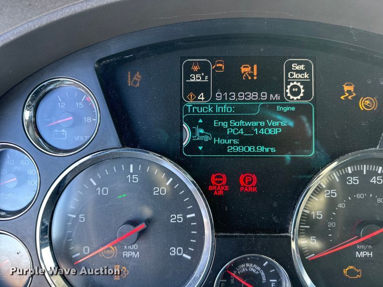 image for item FK1576 2016 Kenworth T880 semi truck