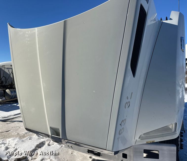 image for item FK1576 2016 Kenworth T880 semi truck