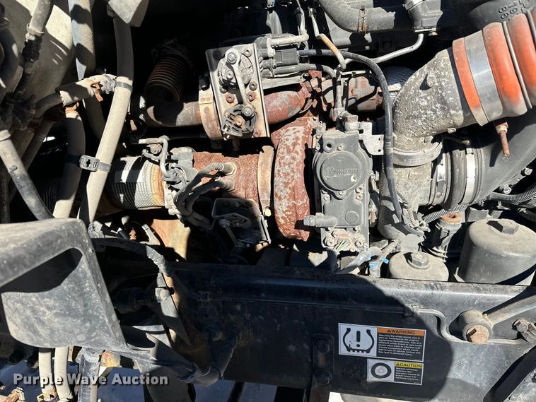 image for item FK1576 2016 Kenworth T880 semi truck