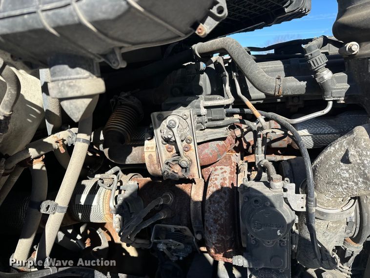 image for item FK1576 2016 Kenworth T880 semi truck