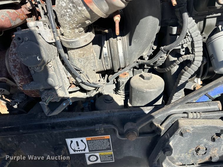 image for item FK1576 2016 Kenworth T880 semi truck