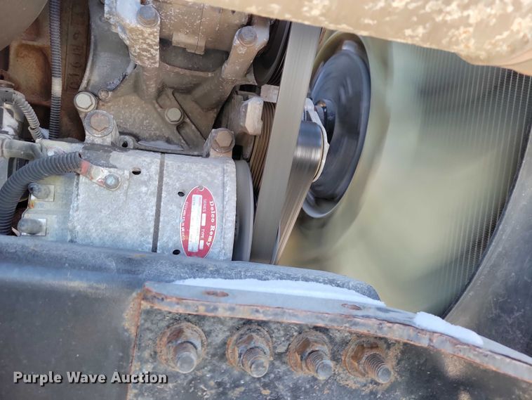 image for item NO9926 2015 Freightliner Cascadia semi truck