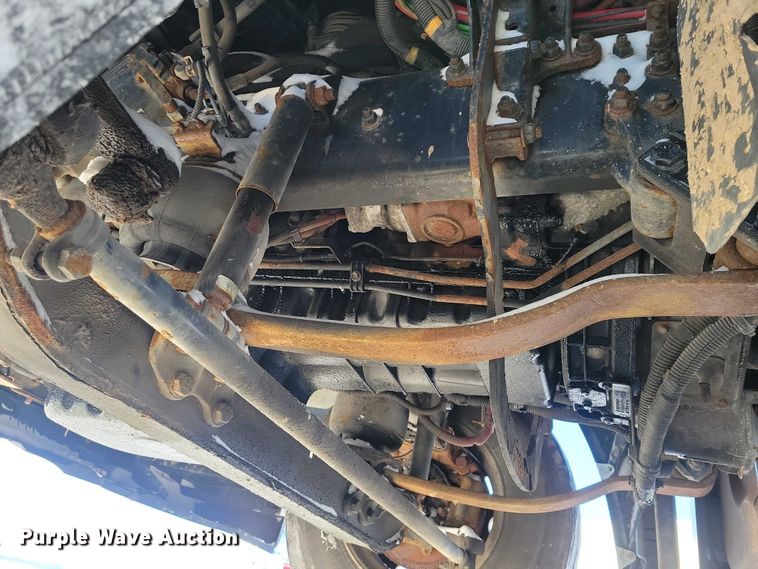 image for item NO9926 2015 Freightliner Cascadia semi truck