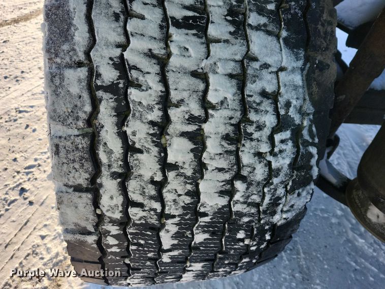 image for item NO9926 2015 Freightliner Cascadia semi truck