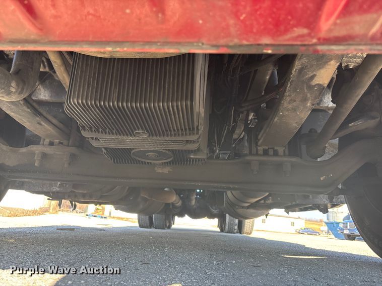 image for item OE9298 2020 Peterbilt 579 semi truck