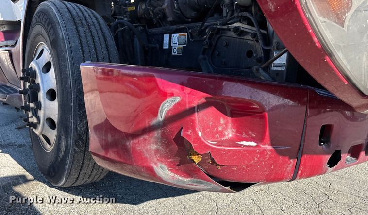 image for item OE9298 2020 Peterbilt 579 semi truck