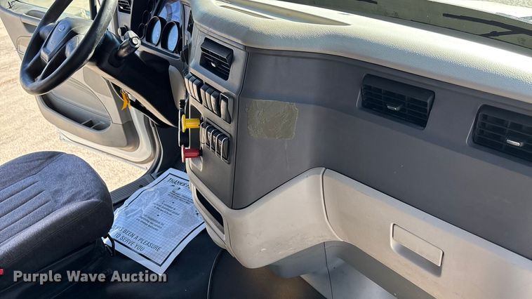 image for item OE9298 2020 Peterbilt 579 semi truck