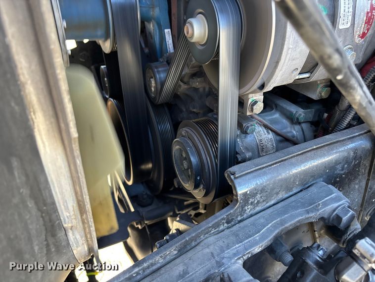 image for item OE9298 2020 Peterbilt 579 semi truck