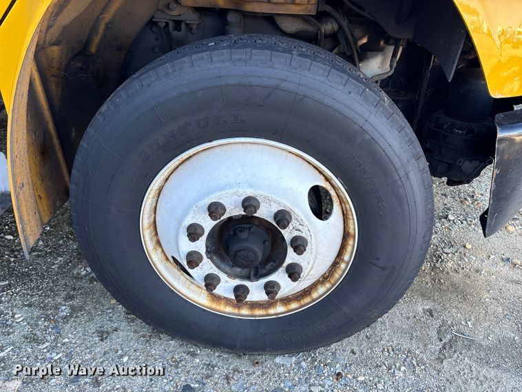 image for item YA1091 2016 Freightliner Business Class M2 box truck