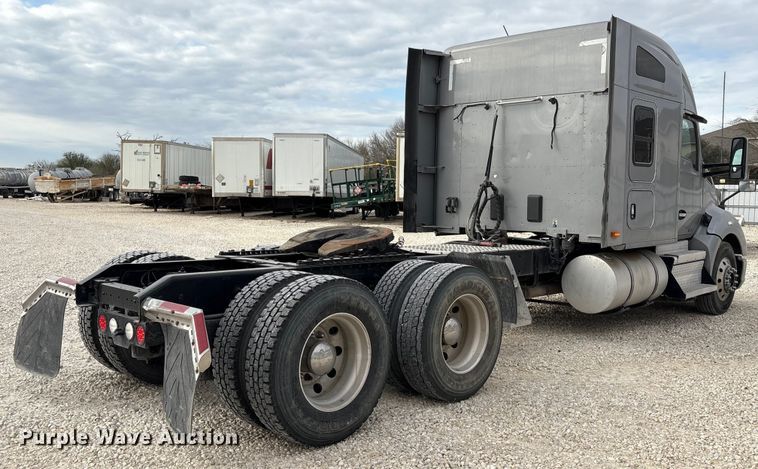 image for item YA1194 2018 Kenworth T860 semi truck
