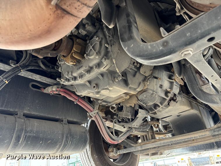 image for item YA1194 2018 Kenworth T860 semi truck