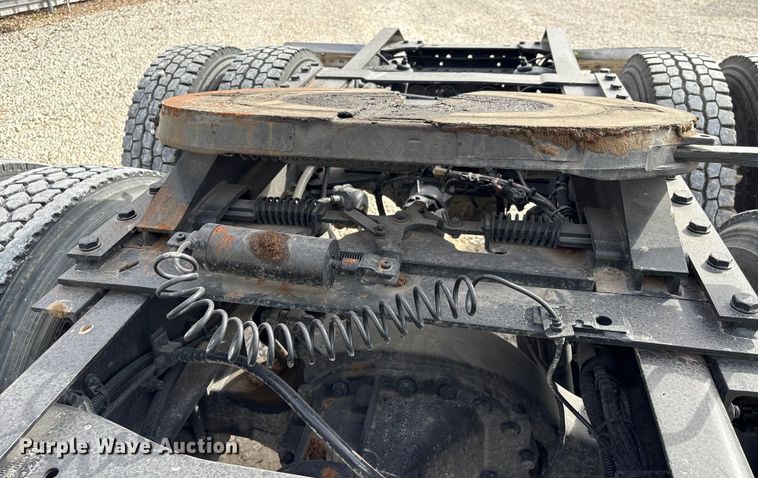 image for item YA1194 2018 Kenworth T860 semi truck