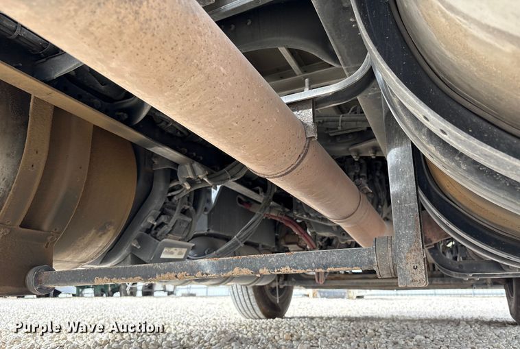 image for item YA1194 2018 Kenworth T860 semi truck