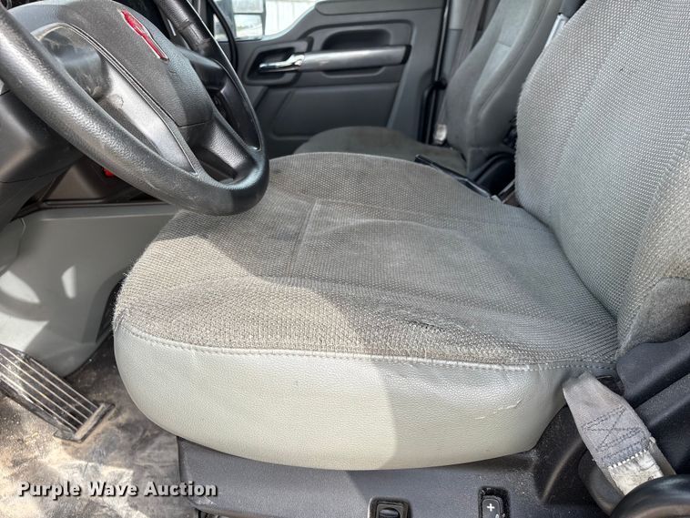 image for item YA1194 2018 Kenworth T860 semi truck