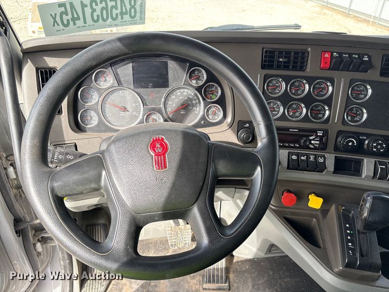 image for item YA1194 2018 Kenworth T860 semi truck