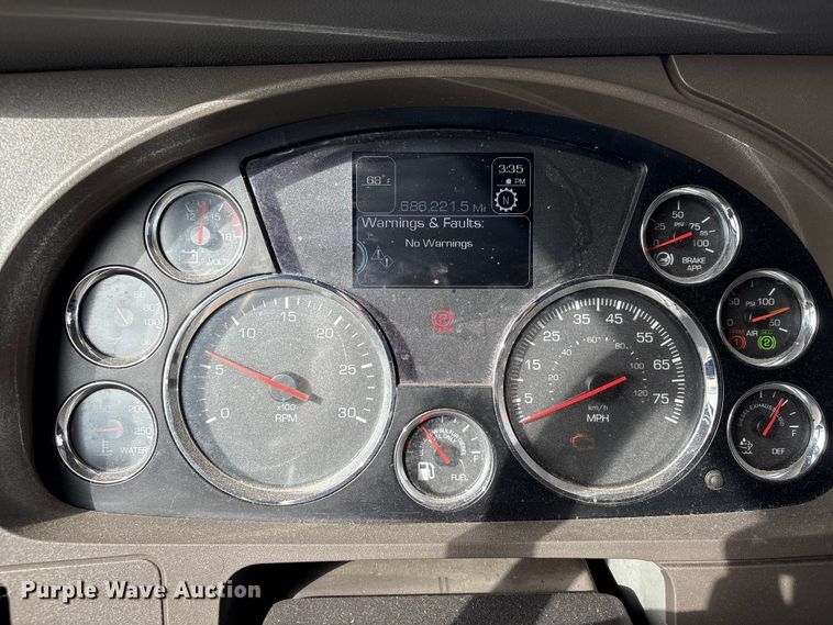 image for item YA1194 2018 Kenworth T860 semi truck