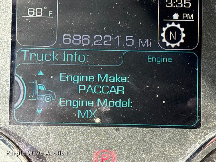 image for item YA1194 2018 Kenworth T860 semi truck