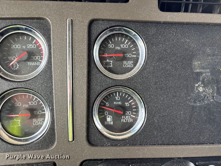 image for item YA1194 2018 Kenworth T860 semi truck