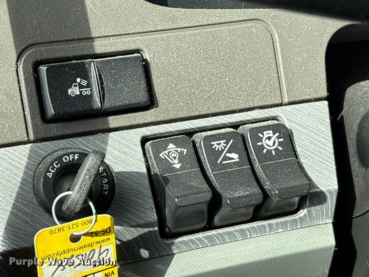 image for item YA1194 2018 Kenworth T860 semi truck