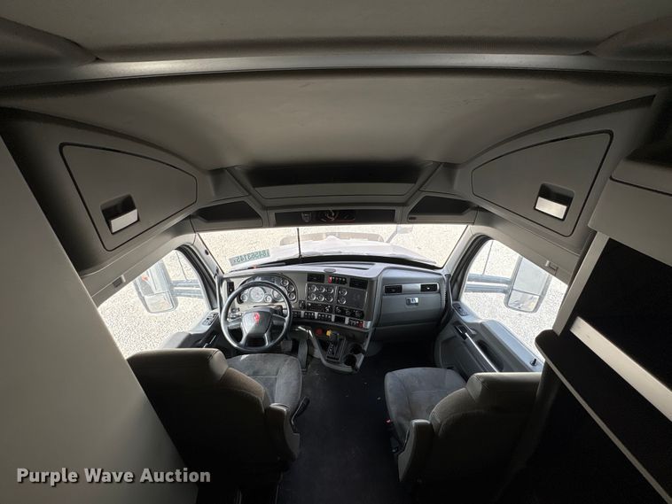 image for item YA1194 2018 Kenworth T860 semi truck