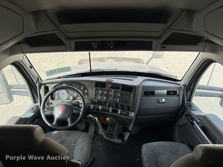 image for item YA1194 2018 Kenworth T860 semi truck